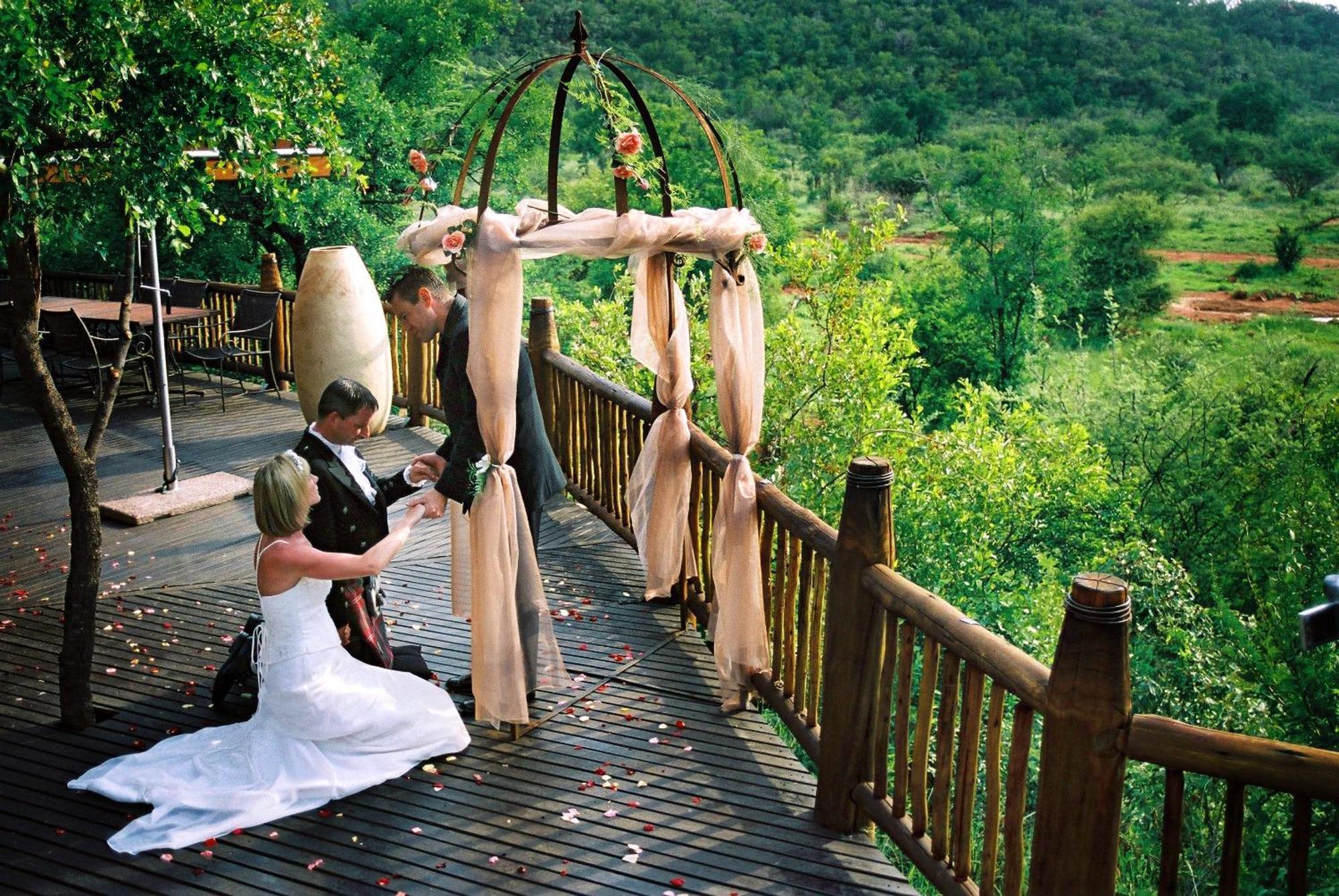 Etali Safari Lodge Madikwe Game Reserve Luaran gambar